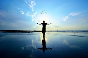 Hayal Kurmak Delilik Değildir