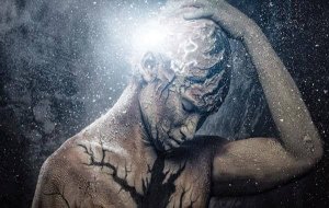 Her Şey Korkunç Bir Baş Ağrısı ile Başladı: Felç Nedir?