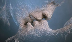 Bırakın Aşk Her Yanınızı Sarsın