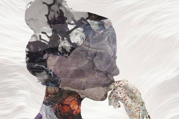 parmağını ısırıp düşünen kadın silueti