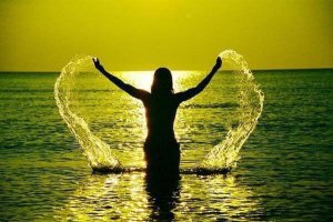 İnsanların 24 Gücünün Anti-DSM Rehberi