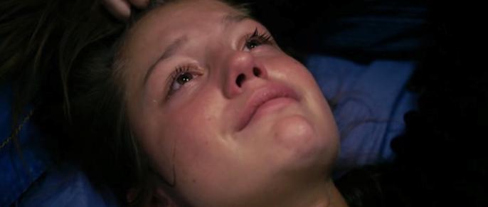 Ayrılık yüzünden ağlayan Adele