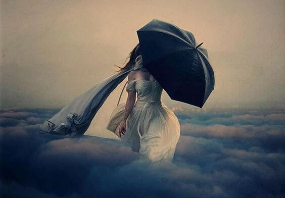 şemsiyeli kadın bulutlar 
