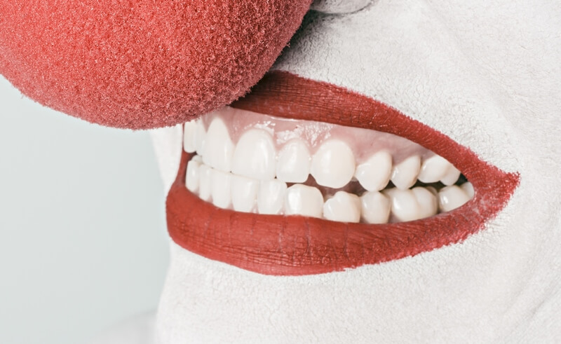 gülen palyaço dudağı