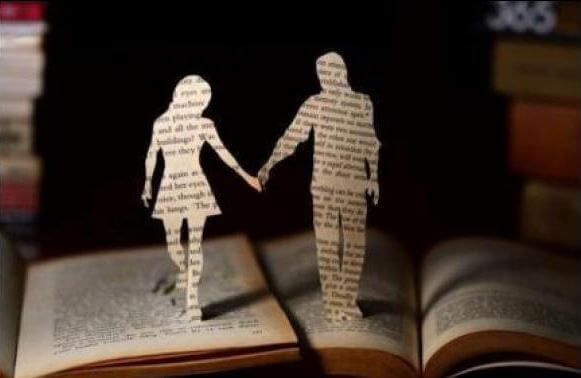 kağıttan kesilerek oluşturulmuş çift