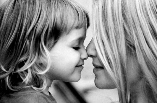 Bir Anne, Kızının En İyi Arkadaşı Değil, Annesidir