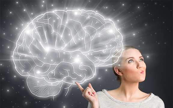 kadın ve parlak beyin