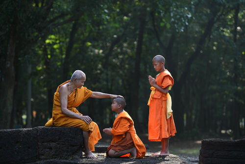 budist rahip ve öğrenciler