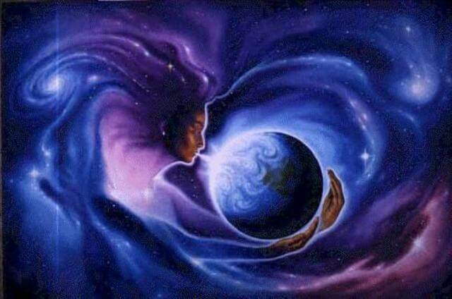 kadın dünyaya nefes veriyor