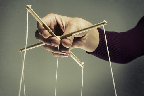 kukla oynatma ipleri