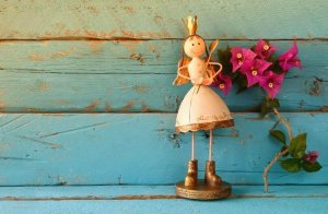 Bir Zamanlar Kendi Kendini Kurtaran Bir Prenses Varmış