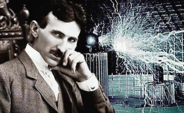 Nikola Tesla, Işığın Yalnız Dehası