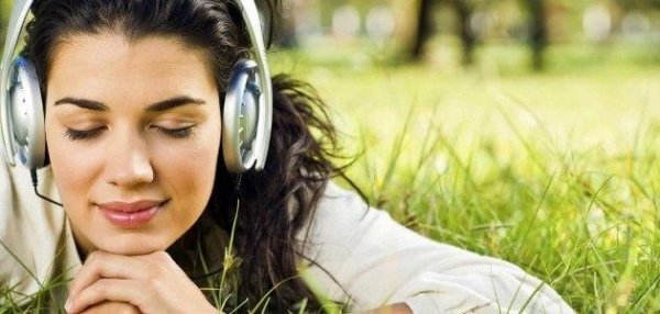 Müzik Dinlemenin Beyninize Faydaları