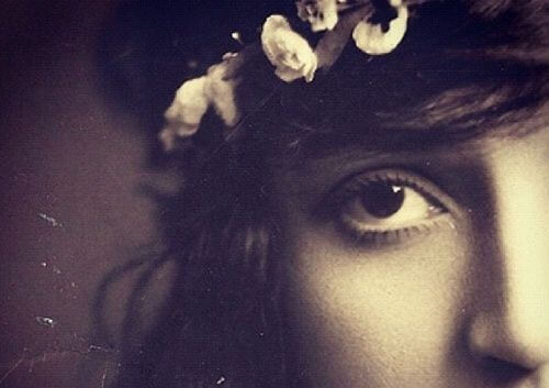 üzgün kadın gözü