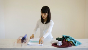 Marie Kondo Yöntemi: Evinizi Düzenlemeyi Öğrenin