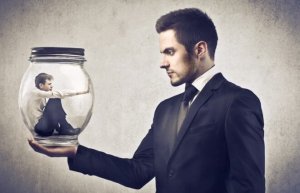 Zehirli Patronların Ana Özellikleri