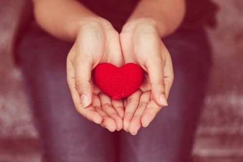 Kalpten Paylaşmak: Empatik veya Şiddet İçermeyen İletişim