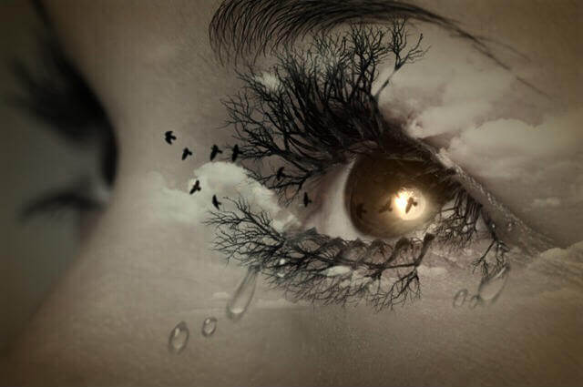 kirpiklerinde kuşlar uçan kadın