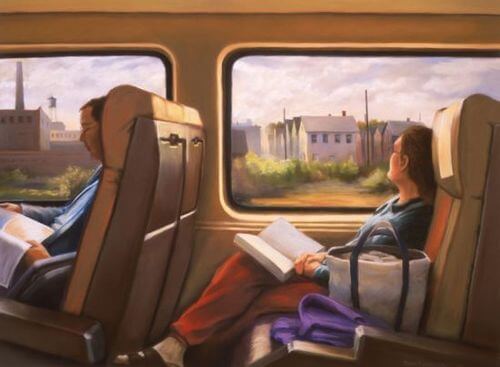 otobüste kitap okuyan kadın