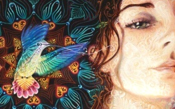 kadın ve rengarenk kuş