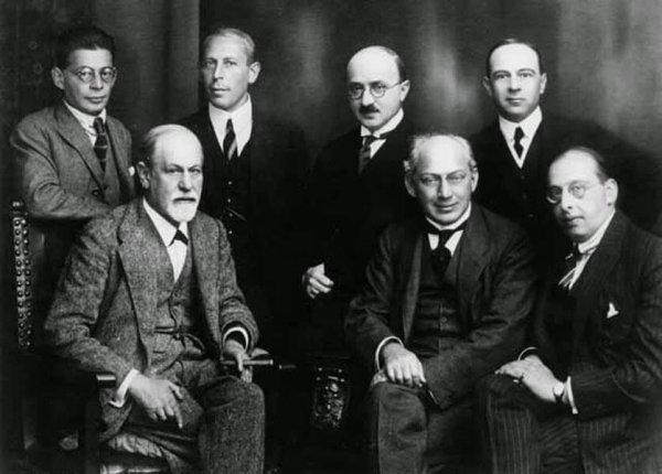 Freud'un Ötesi - Psikanaliz Ekolleri ve Yazarları
