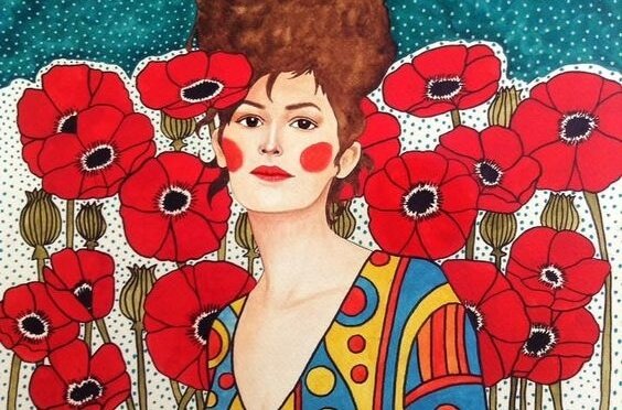 kırmızı çiçekler ve kadın