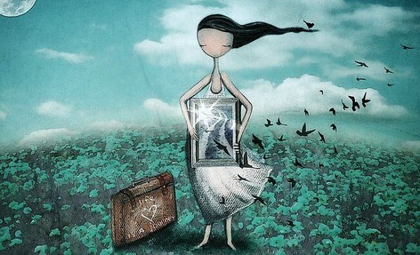 sevilmeye ihtiyacı olan insanlar kadın elinde ayna tutuyor