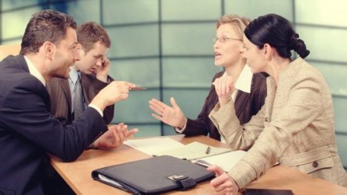 iş görüşmesinden yaşanan tartışma