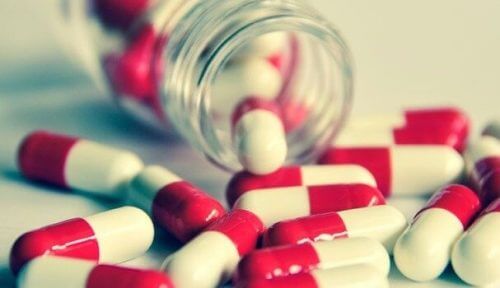 kırmızı ve beyaz haplar