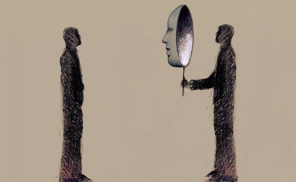 karşısındakine bakan maskeli adam