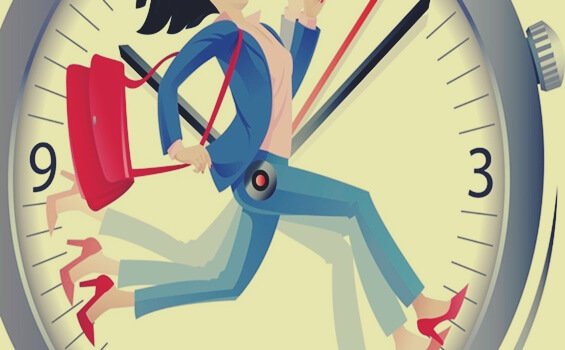 Matrisi saatin içinde koşan kadın