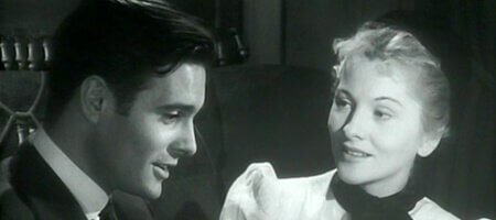 sohbet eden adam ve kadın