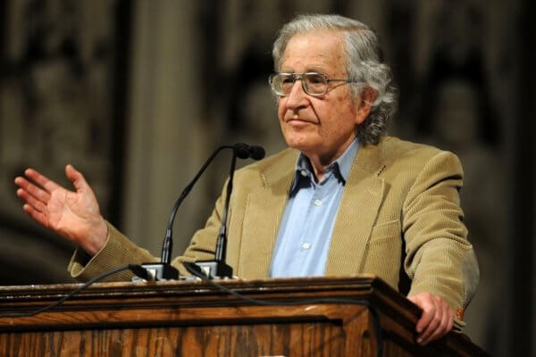 Ailem Noam Chomsky’nin Kim Olduğunu Bilmiyor