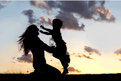 anne çocuk silüeti