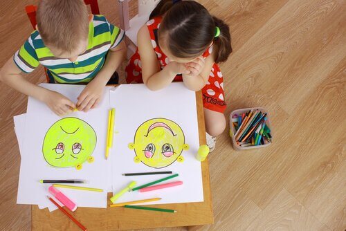 çizim yapan çocuklar