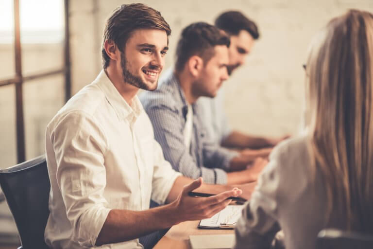 ses tonu ve beden dili