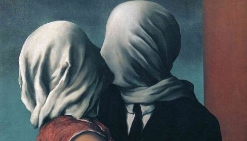 yüzleri kapalı çift