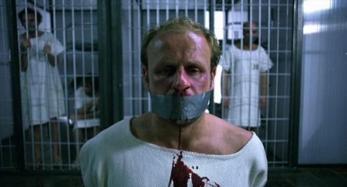 ağzı bantlı tutuklu kan deney filmi