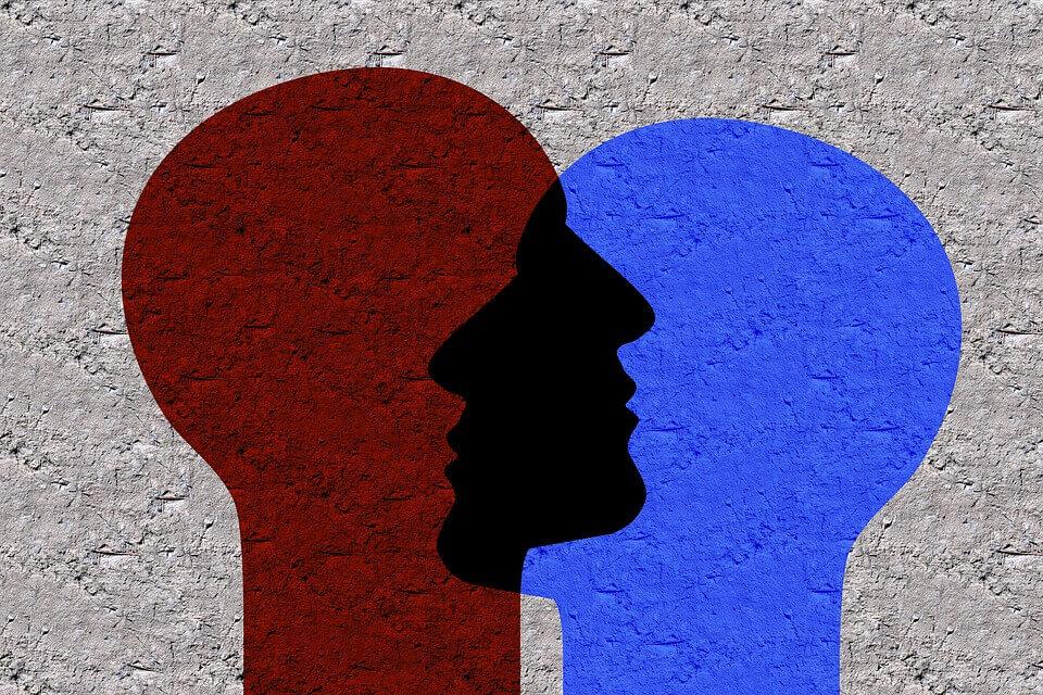 iç içe girmiş iki insan kafası