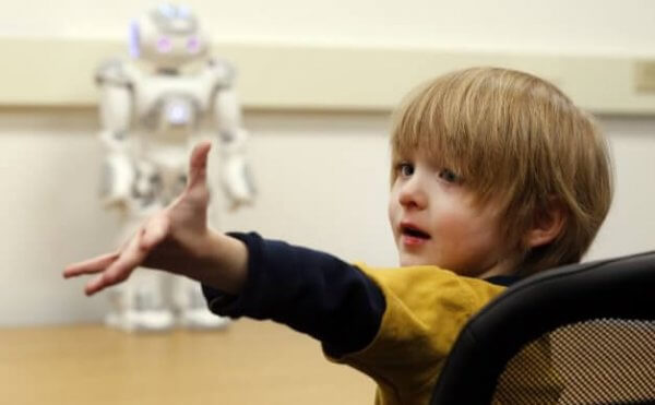 robotlar ile otizm terapisi