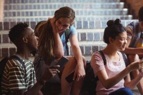 sohbet eden gençler