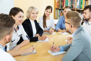 Politik Düşünce ve Eğitim Arasındaki Bağlantı Nedir?