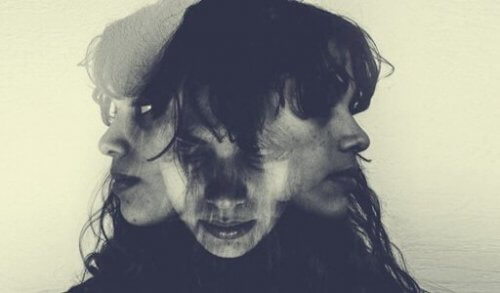 anksiyete yaşayan bir kadın