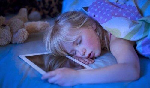 Teknolojik Uykusuzluk: Uykusuzluğun Sebebi Ekranlar