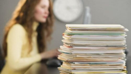 her şeyi son dakikaya bırakmak