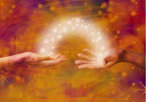 bir elden diğerine aktarılan enerji