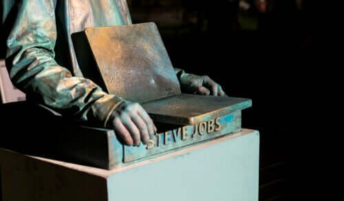 Steve Jobs heykeli