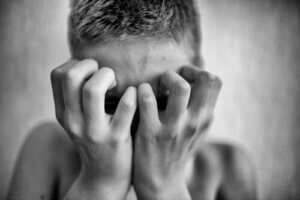 Paranoya Nedir ve Neden Zarar Vericidir?