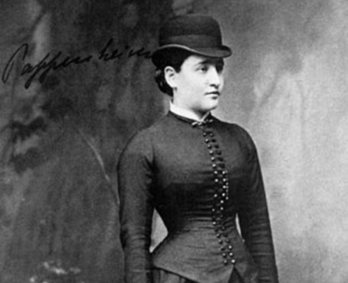 Anna O. İlk önce Josef Breuer'in hastası olmuştur.