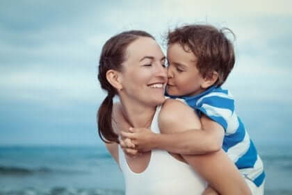 Birçok insan ebeveynlerin çocukları için hissettikleri sevginin, derin, otantik, koşulsuz sevginin en iyi örneği olduğunu savunuyor.
